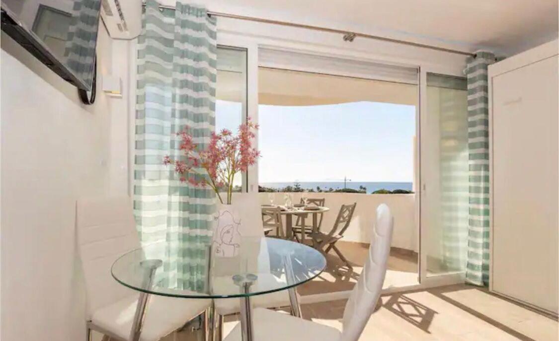 Apartment Renovated Modern Elegant Studio With Sea View