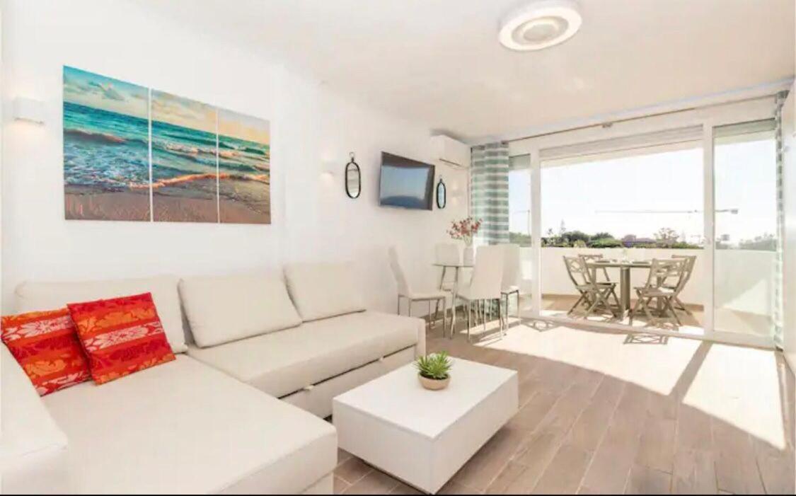 Renovated Modern Elegant Studio With Sea View Apartment *