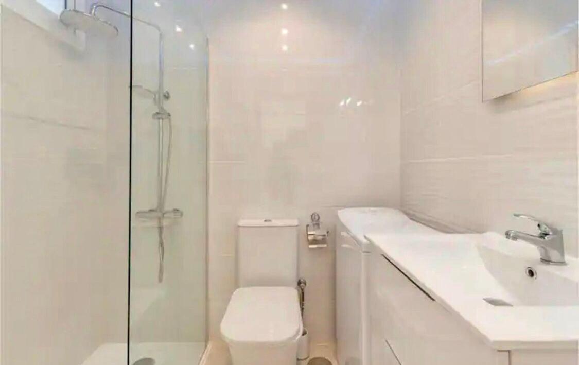 Renovated Modern Elegant Studio With Sea View Apartment